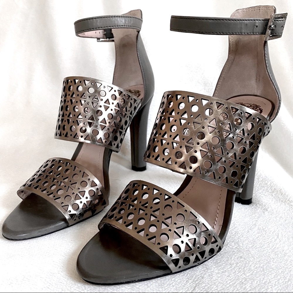 NEW‼️VINCE CAMUTO Heels Authentic Lasercut Silver